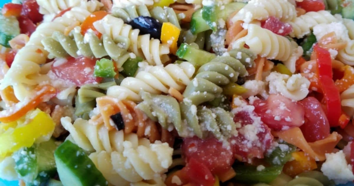 Greek Pasta Salad: Weight Watchers Friendly